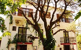 Atzanou Rooms